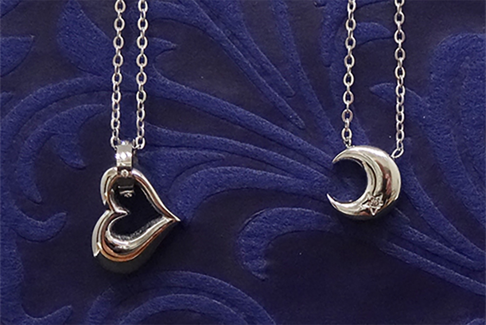 遺灰ペンダント